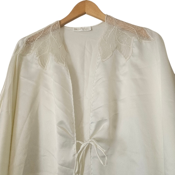 NWT Olga Designer Collection Vintage Ivory Romantic Lace Kimono Short Robe Sz M - Picture 2 of 10